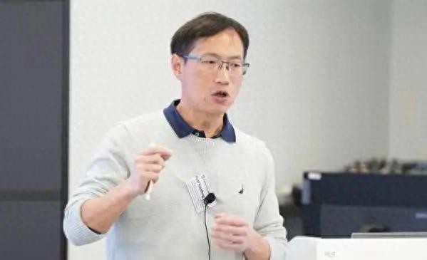 知名华裔教授王晓峰失联两周：FBI突袭背后的“异常而危险的信号”