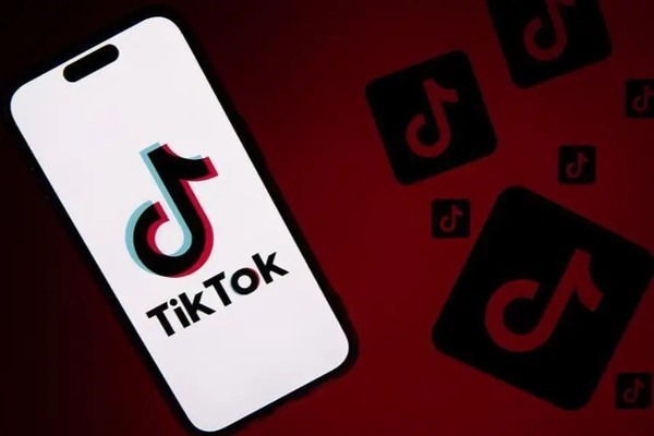 特朗普再度延长TikTok禁令75天:美国政府与字节跳动的博弈进入关键时刻 特朗普再度延长TikTok禁令75天:美国政府与字节跳动的博弈进入关键时刻