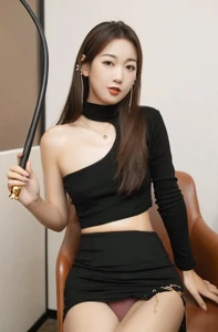 [内购无水印] Tang An Qi唐安琪手持小皮鞭 妩媚撩人高清写真