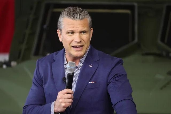 赫格塞思被曝酝酿2028总统梦，特朗普一句话留下悬念：现在谈还太早