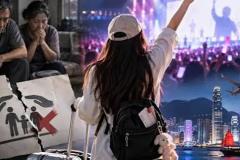 江西“低保女孩赴港看演唱会”风波：网帖骤然被删，真相尚在“核查”中